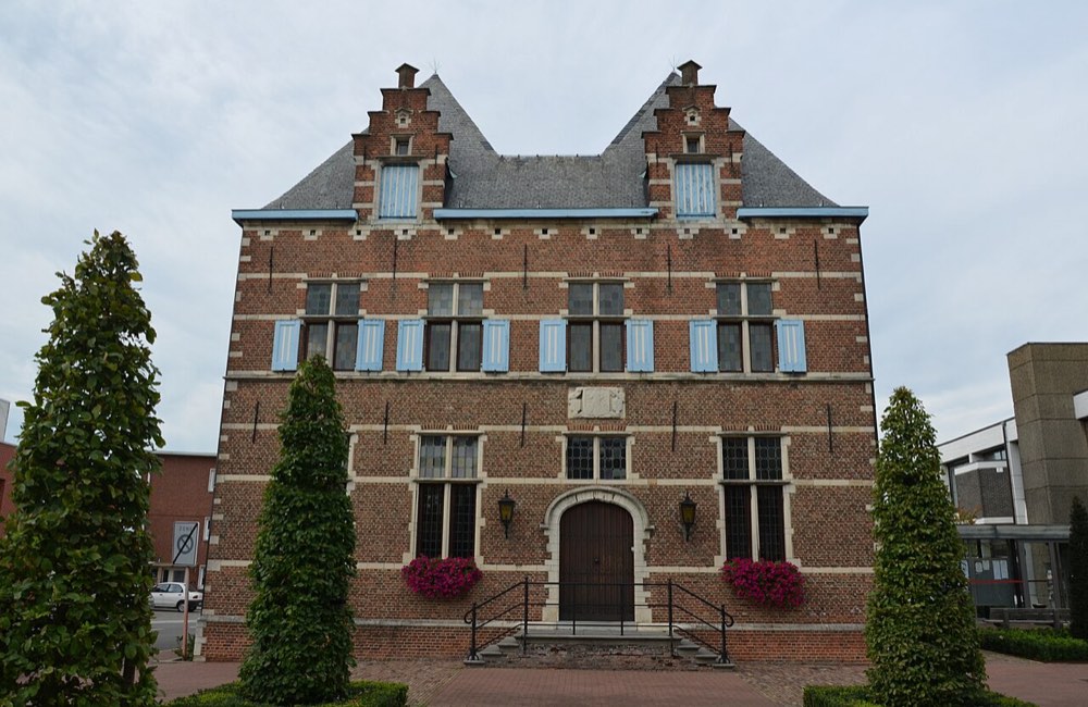 Gemeentehuis Aartselaar voorgevel
