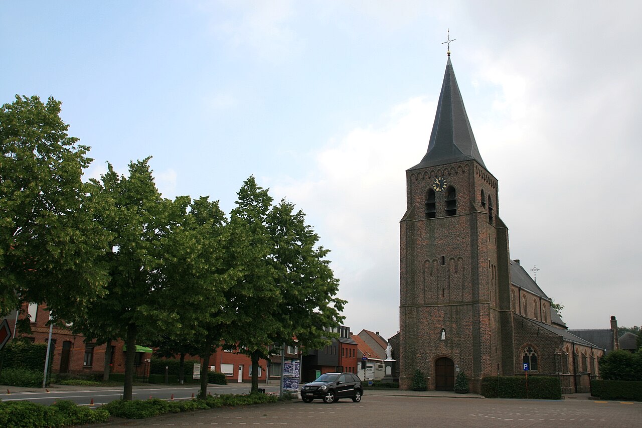Ravels (B) 75602 - Sint Servaasstraat 2 - Sint Servaaskerk