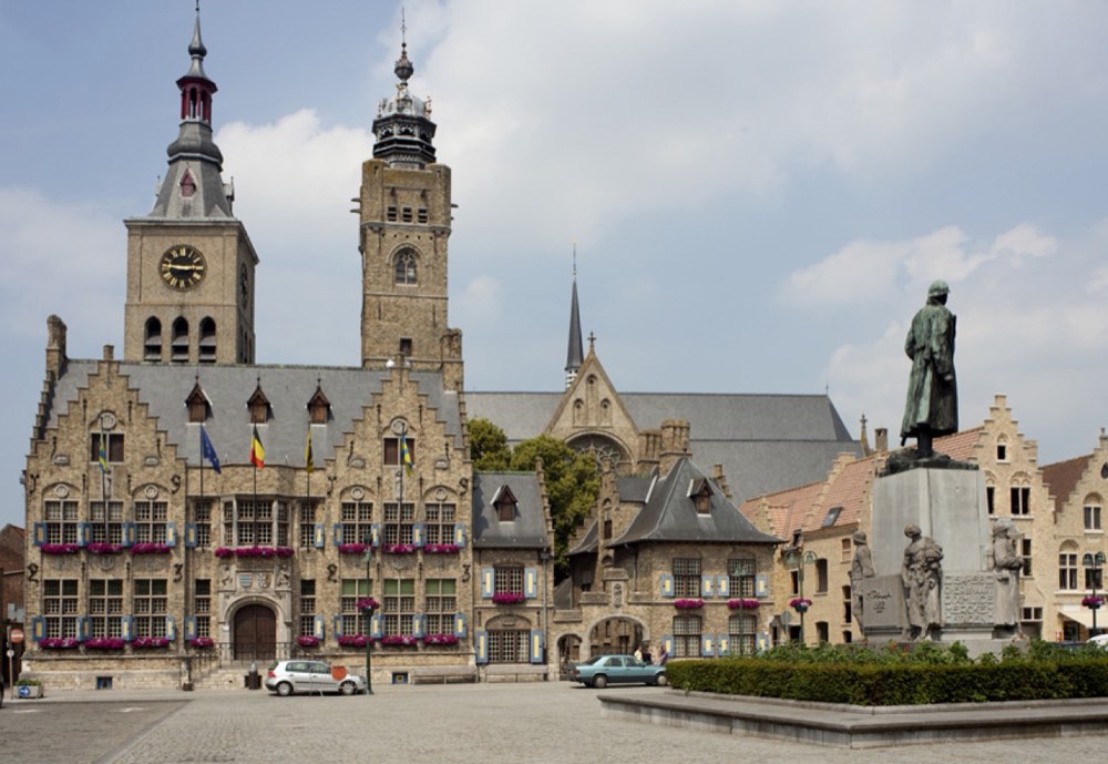 ID78010 Diksmuide stadhuis PM 50590