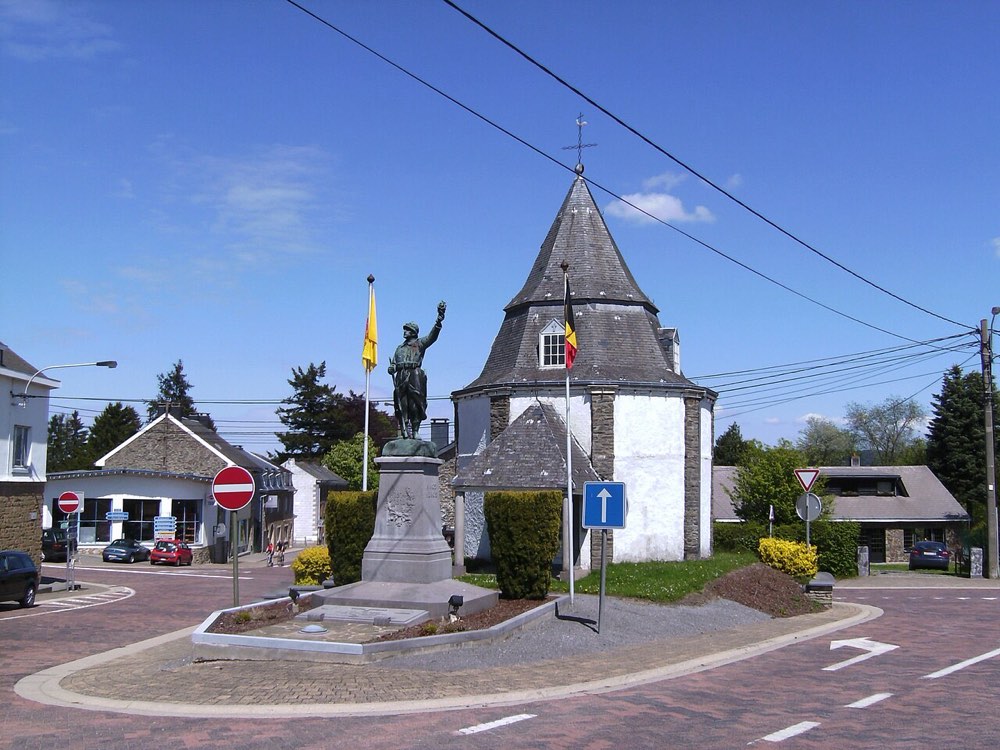 Lierneux, oorlogsmonument 2009-05-02 14.04