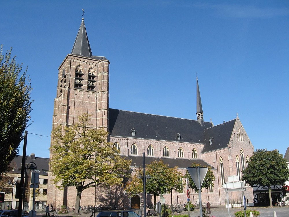 Lommel - Sint-Pietersbandenkerk