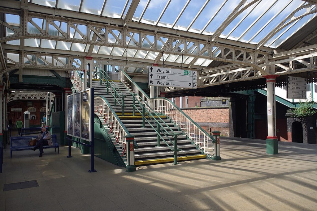 Nottingham railway station MMB 35