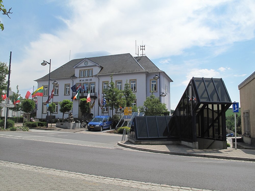 Troisvierges, stadhuis foto2 2011-06-03 13.17 — Ulflingen