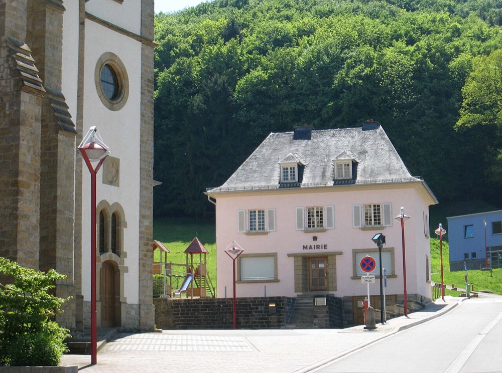 ReisdorfTownHall2189