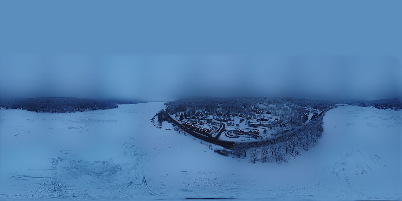 Deep Creek Lake, Maryland, USA, winter 2021, 360 photosphere