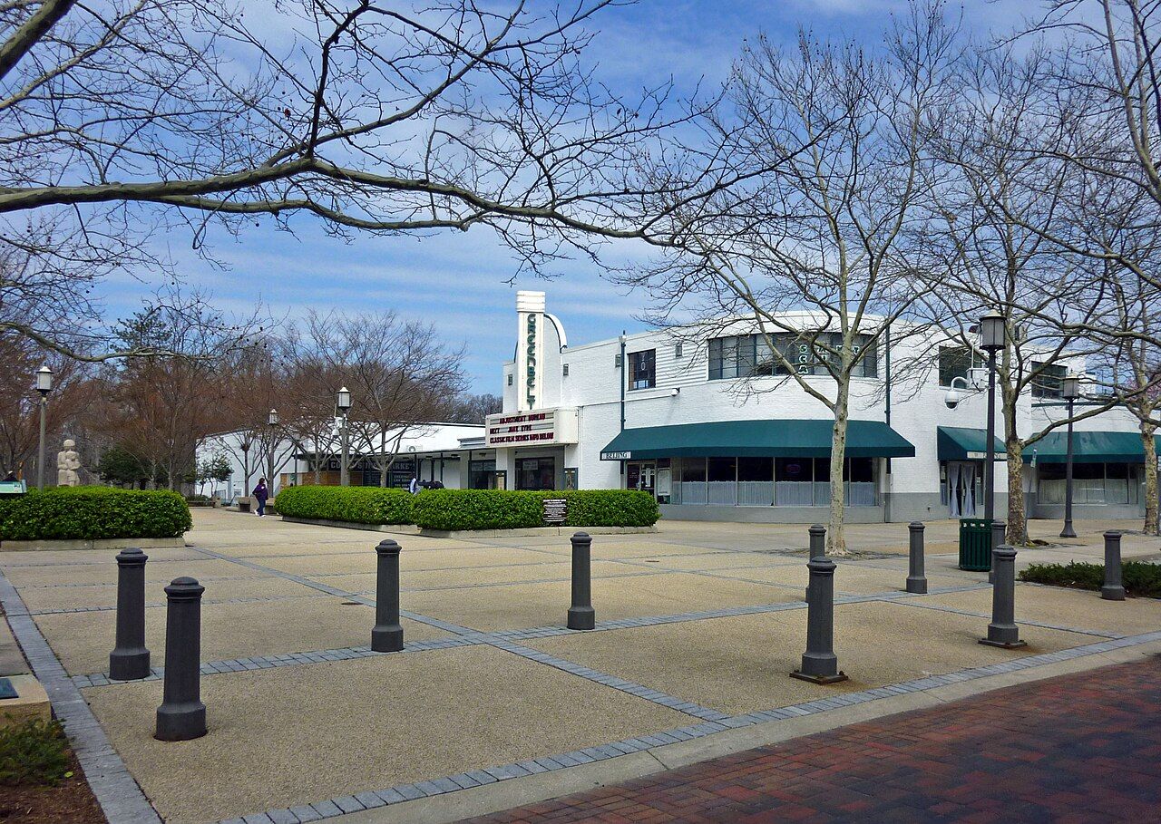 Roosevelt Center (5575827493)