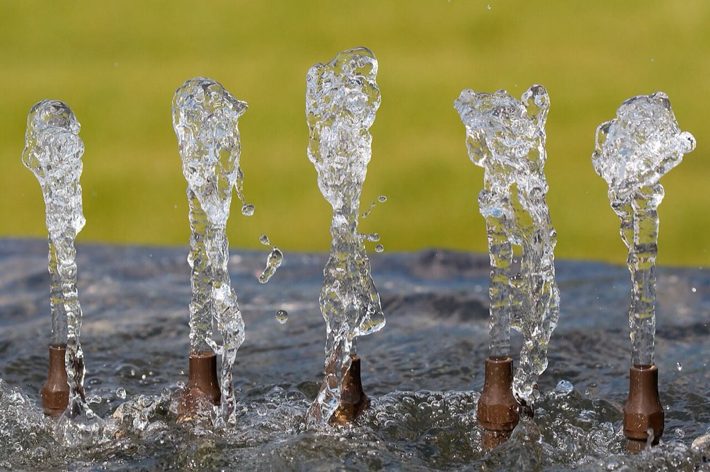 Water fountain near the art museum in Milwaukee, Wisconsin 6178